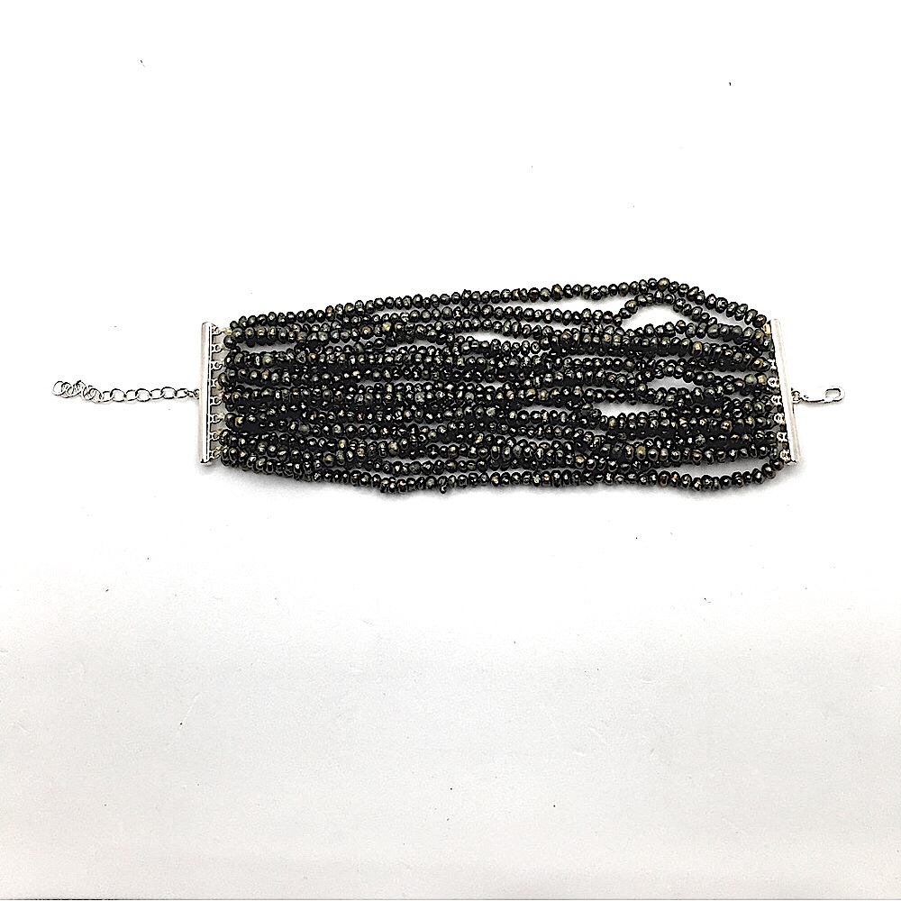 Off brand dark green black pearl bracelet
